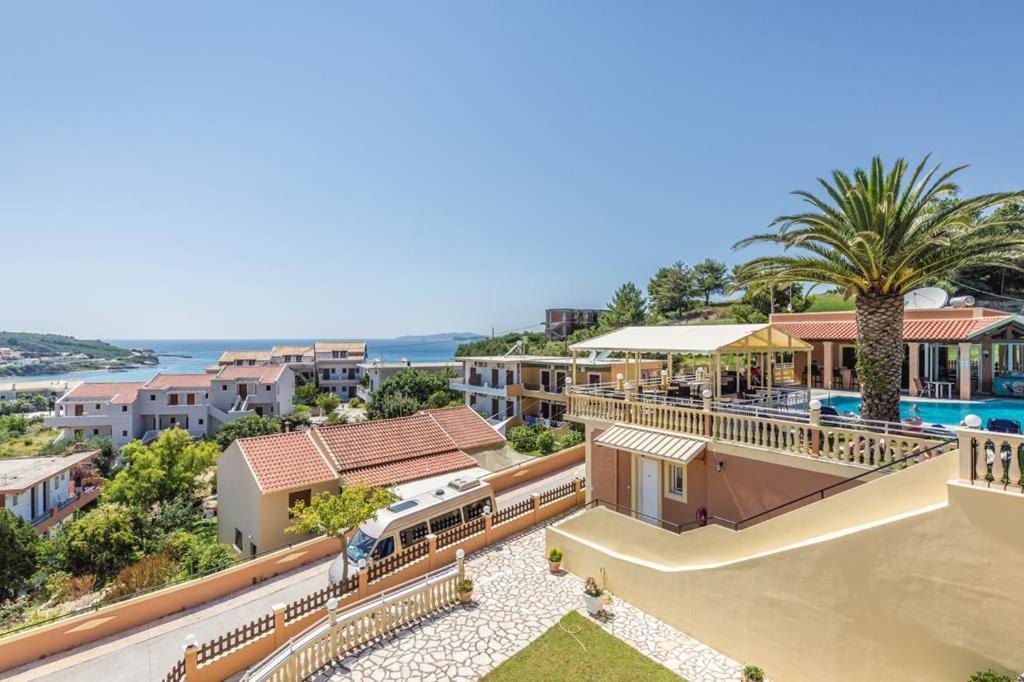 Kapetanios Apartments Agios Stefanos Avliotes  Eksteriør bilde