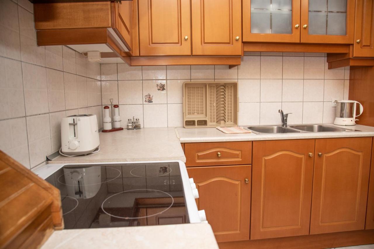 Kapetanios Apartments Agios Stefanos Avliotes  Eksteriør bilde