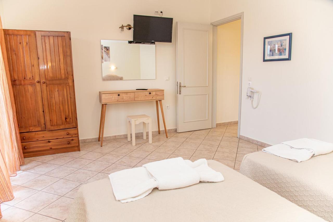 Kapetanios Apartments Agios Stefanos Avliotes  Eksteriør bilde